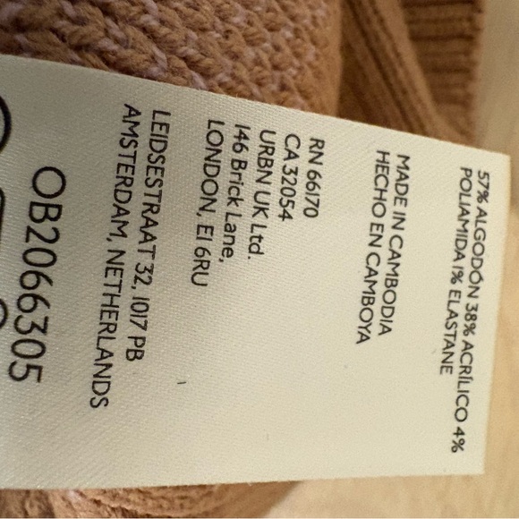 NWT Free People Over-Sized Brown and Pink V-Neck Sweater Vest - Picture 16 of 16